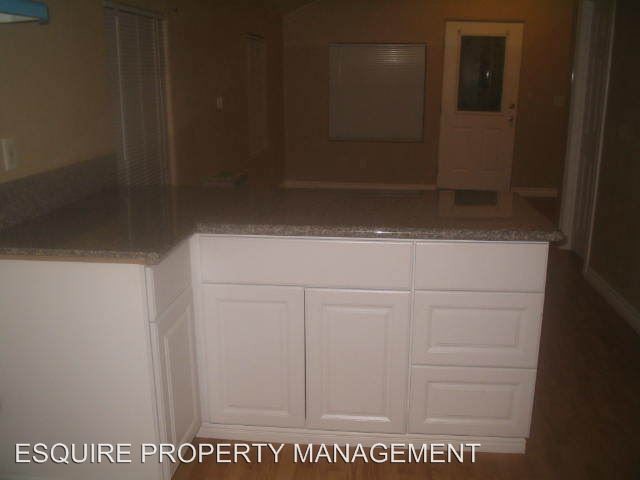Building Photo - 142 N 12th St