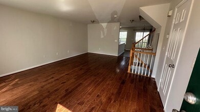 Building Photo - 15703 London Pl