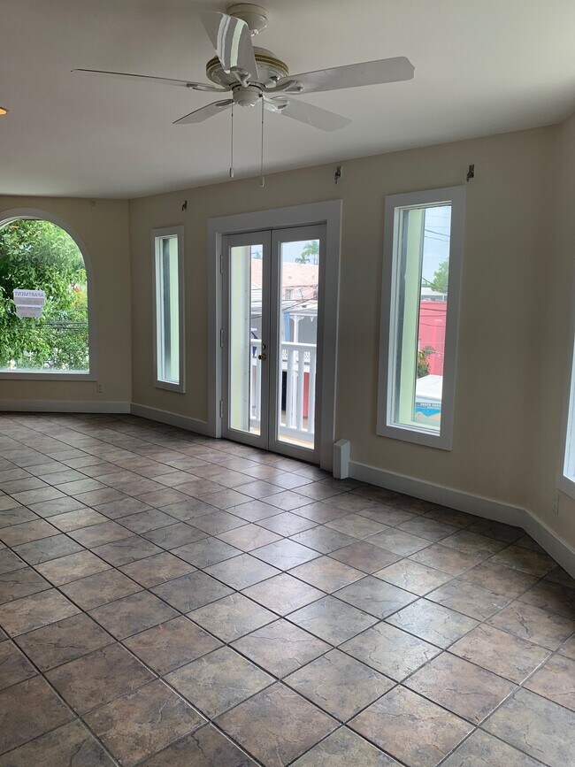 910 Duval St, Key West, FL 33040 Apartments Key West, FL