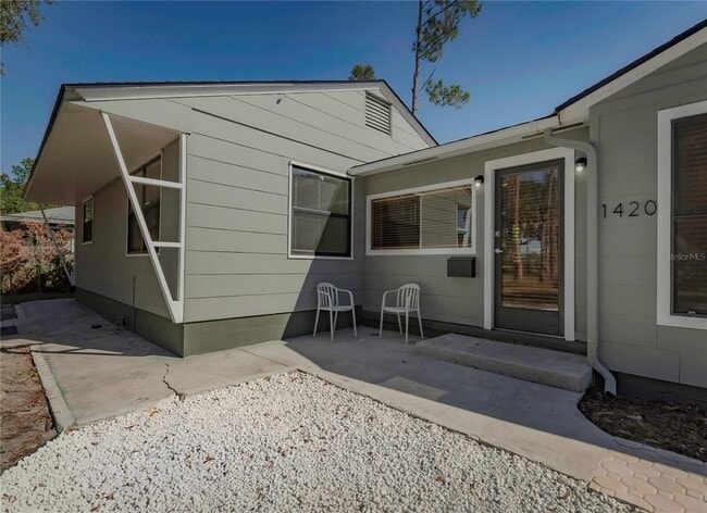 Foto del edificio - 1420 Alhambra Way S