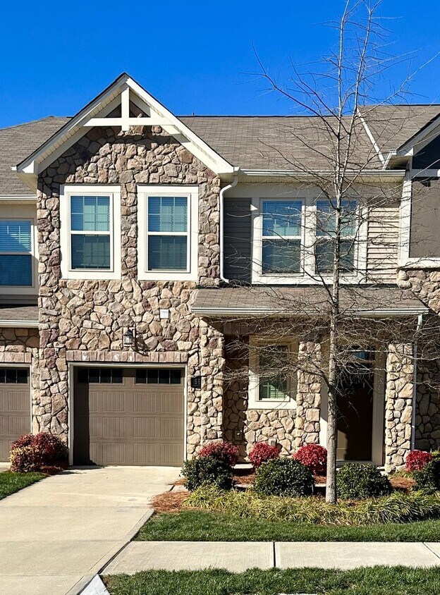Foto principal - Spacious 3BR Townhouse in Berewick