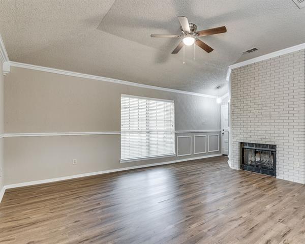 Foto del edificio - 3016 Hilltop Dr