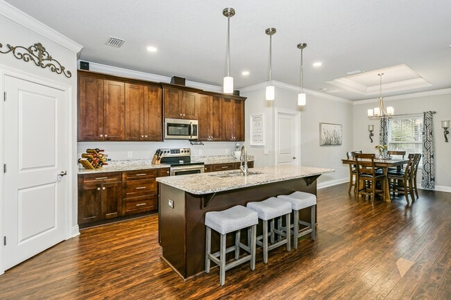 Foto del edificio - 9013 Timber Ln