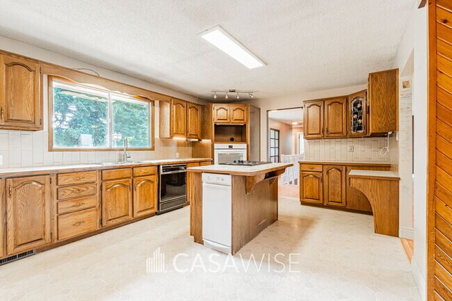 Photo du bâtiment - 160 Windermere Dr SW