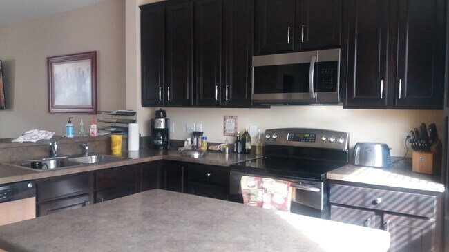 Foto del edificio - 8399 Norwood Ln N