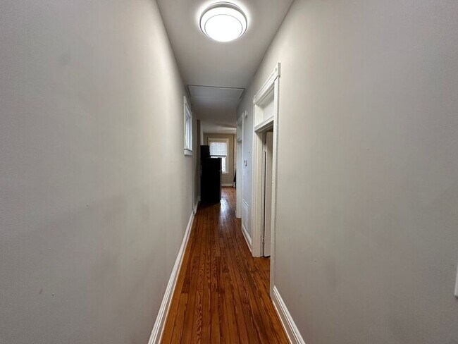 Foto del edificio - 2204 W Grace St
