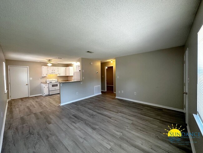 Foto del edificio - Renovated 2 bedroom in Fort Walton Beach