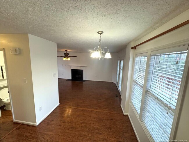 Foto del edificio - 1050 Roundabout Rd