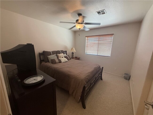 Building Photo - 685 Vista Grande Dr