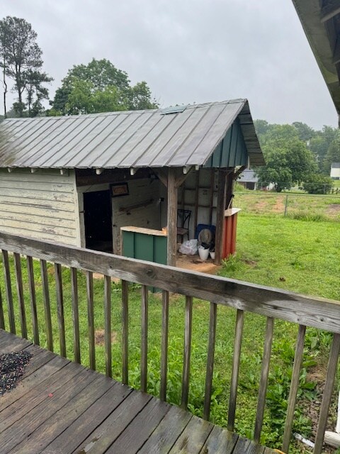 Building Photo - 156 Queens Ln
