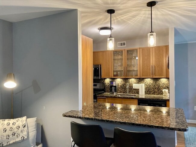 Building Photo - 12209 Braxfield Ct