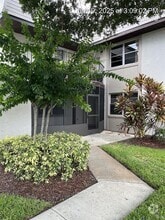 Building Photo - 9 Windtree Ln