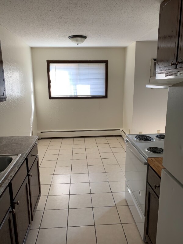 Foto del edificio - 995 St Albans St N