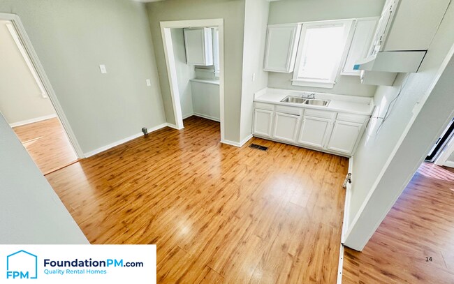 Foto del edificio - 3122 Johnson Ave