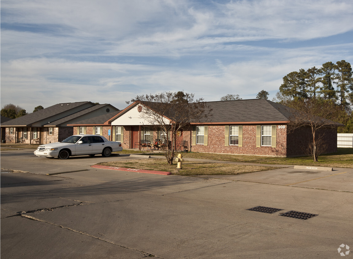 Primary Photo - Bartlett Place Apartments