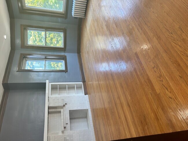 Foto del edificio - 7422 S Bennett Ave