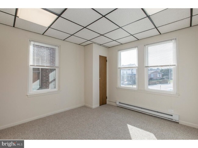 Building Photo - 26 E Glenside Ave