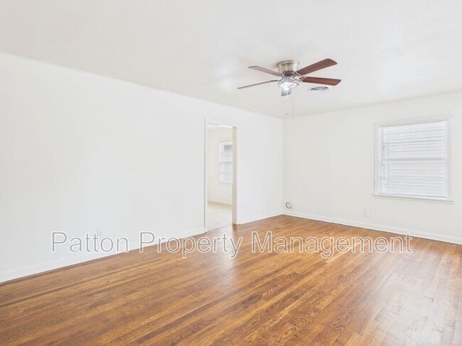 Building Photo - 4308 S Jackson St