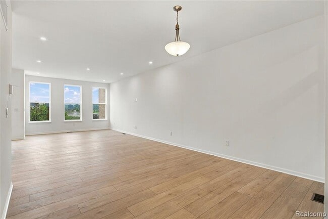 Foto del edificio - 5401 Poppydrew Ln
