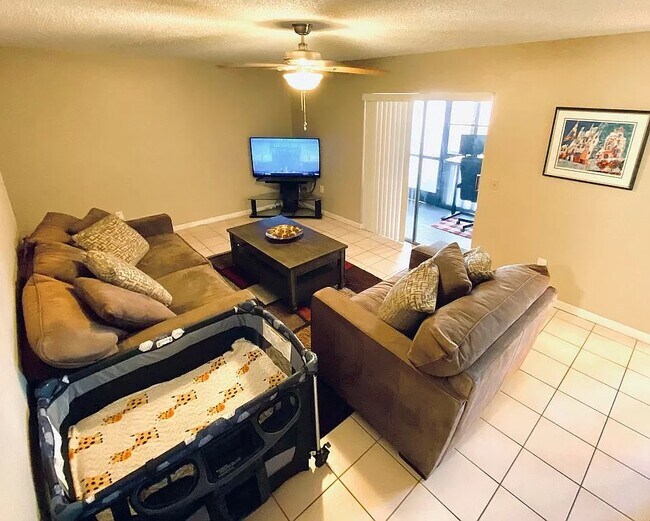 Foto del edificio - 9005 Westchester Cir