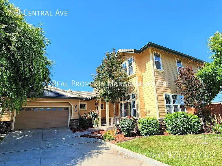 Primary Photo - 779 Central Ave