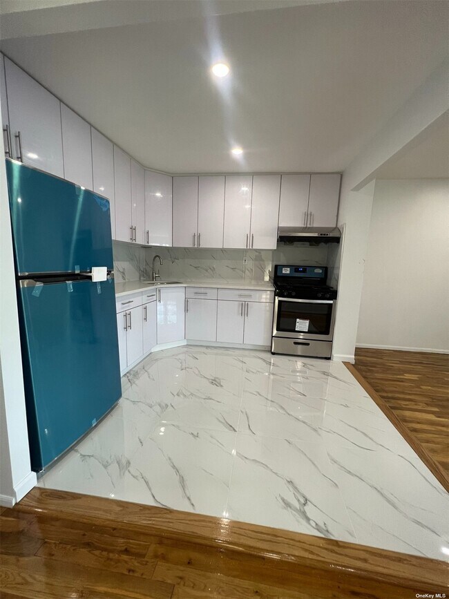 Foto del edificio - 45-87-87 160th St