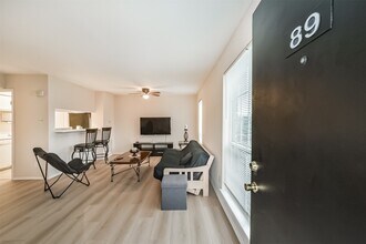 Building Photo - 6410 Del Monte Dr