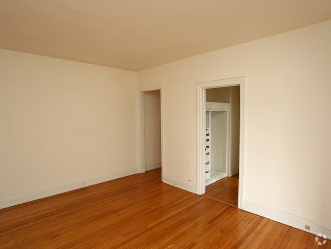 interior - Edgehill Court Apartments