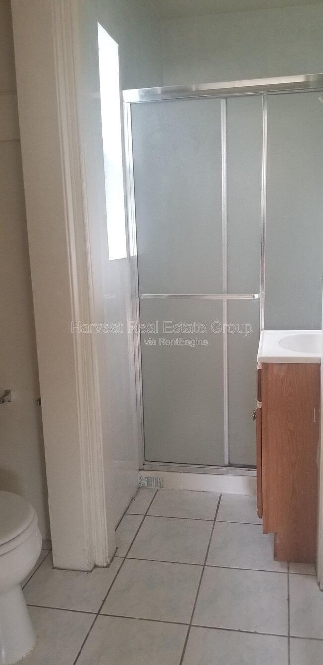 Building Photo - 2331 Sacramento St