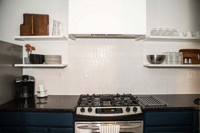 Kitchen - 261 S 24th St