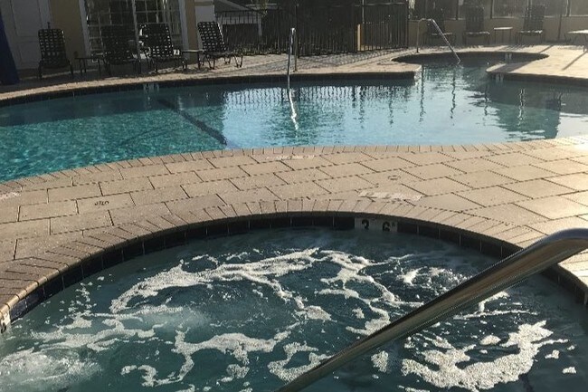 Foto del edificio - 300 Cagney Ln