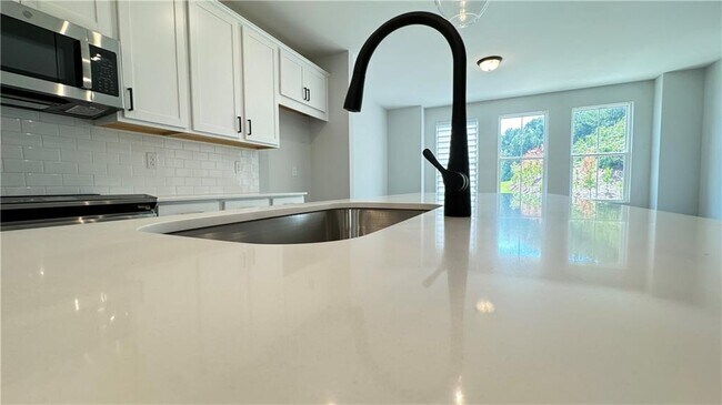 Building Photo - 1475 Creekside Cir NW