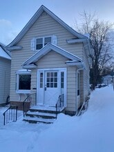 Building Photo - 1107 N 7th Ave E