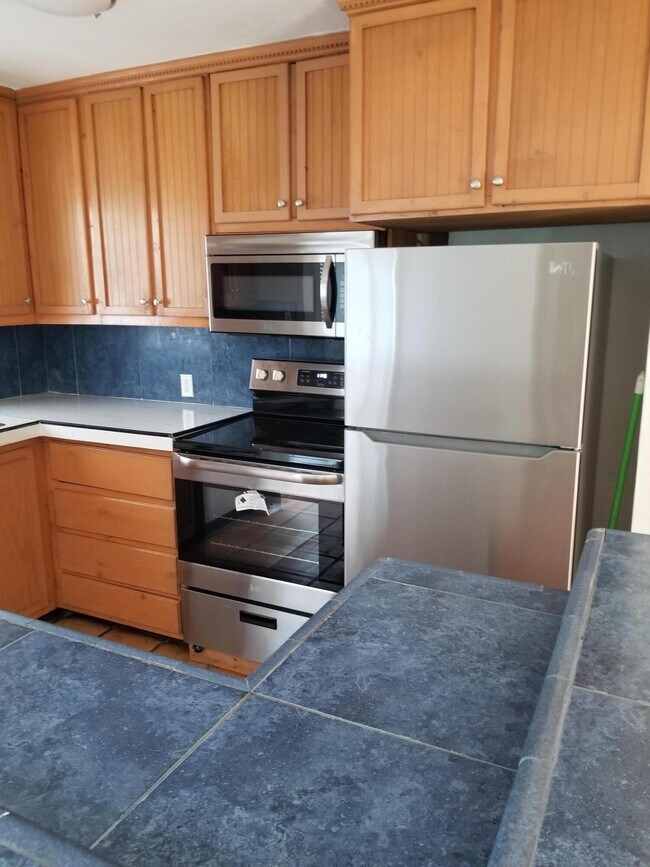 Building Photo - 195 SE Serenata Ct