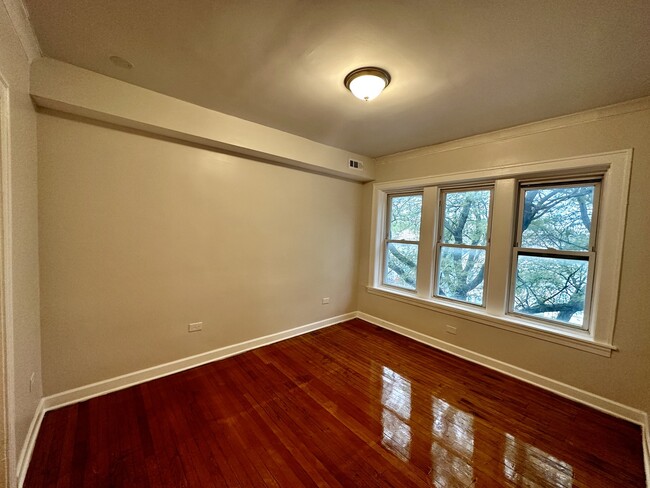 Building Photo - 4056 W Crystal St