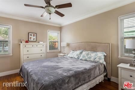 Foto principal - 8021 Truxton Ave