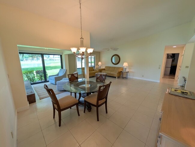 Foto del edificio - Beautifully Renovated 2BR/2BA Home in Martin Downs Golf Community –  annual rental