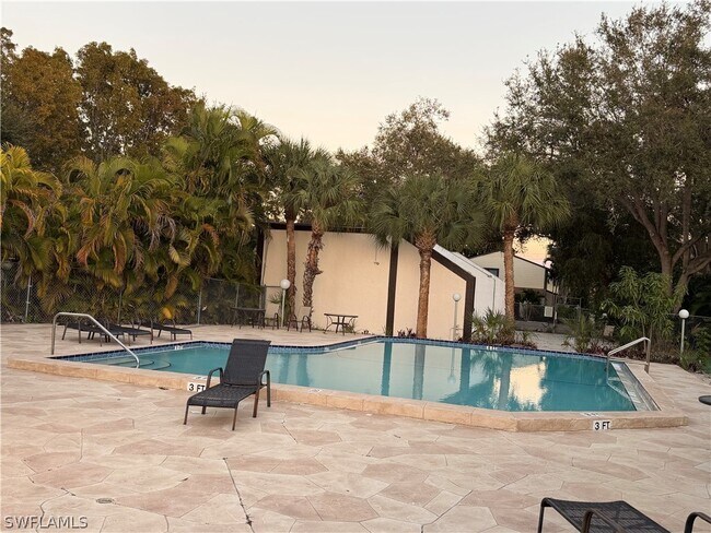 Foto del edificio - 4281 22nd Ave SW