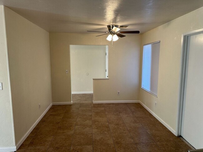 Foto del edificio - 2902 S University St