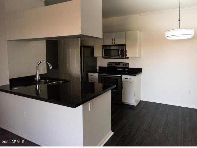 Foto del edificio - 5345 E Van Buren St