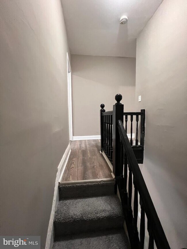 Foto del edificio - 1813 N Warwick Ave