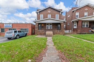 Building Photo - 2714 Hampton Ave