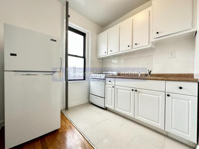 Building Photo - 1 bedroom in BRONX NY 10461