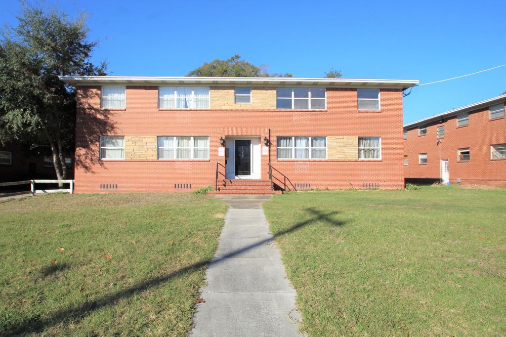 Primary Photo - 1038 Arco Drive - 4