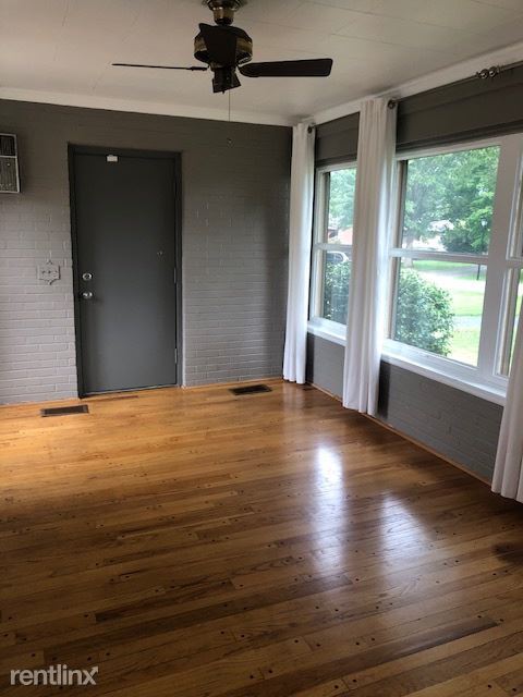Building Photo - 3 br, 2 bath House - 3009 Meadowview Dr