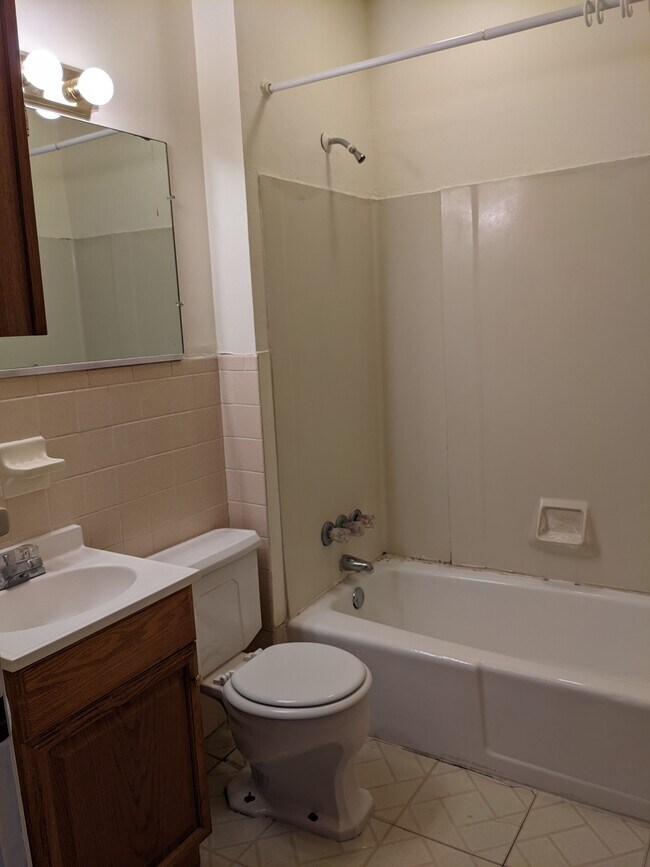 4 Leahey Ave Unit 4, South Hadley, MA 01075 Apartments in South Hadley, MA