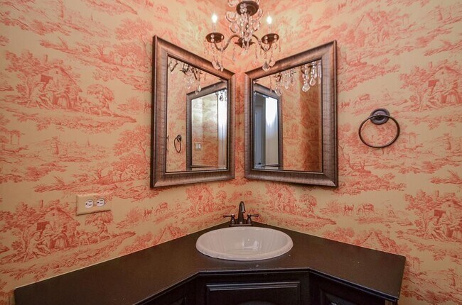 Foto del edificio - 19 Sweetwater Ct