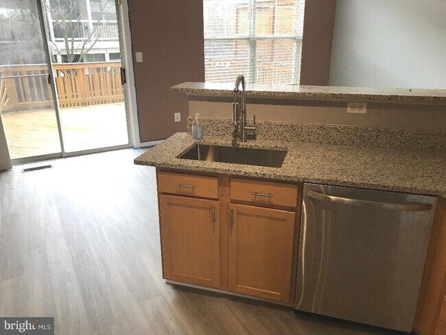 Foto del edificio - 42954 Beachall St