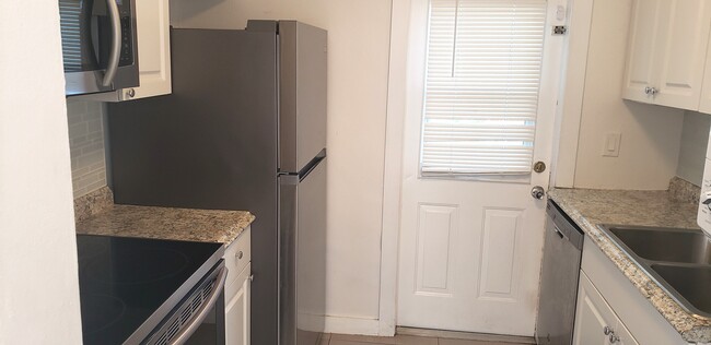 Stainless steel appliances - 7179 SW 21st St