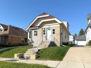 Building Photo - 1509 S 52nd St